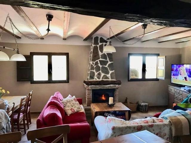 Casa en venta en Abejuela, Pueblo photo 0