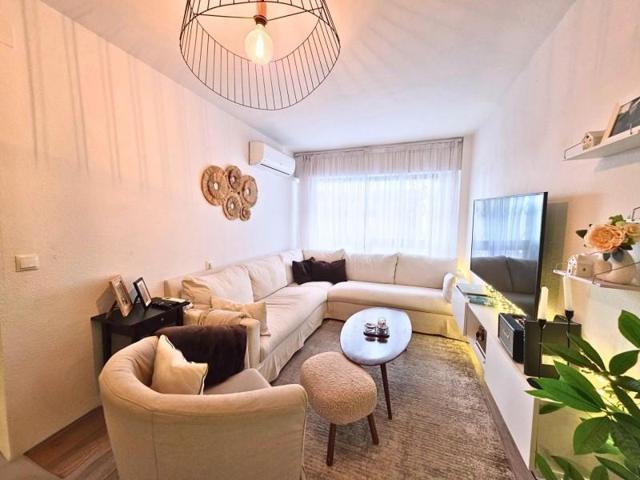 Apartamento en venta en Torrevieja photo 0