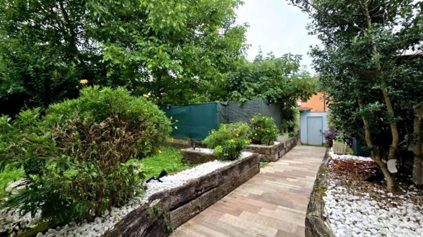 Casa con terreno en venta en Llanes, Oriente photo 0