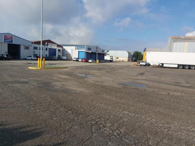 Local comercial en alquiler en Bailén, Bailen photo 0