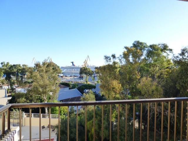 Piso en alquiler en Cádiz, El Botánico photo 0
