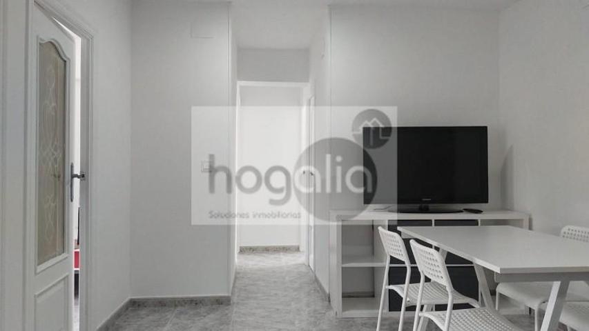 Piso en alquiler en Sevilla, ROCHELAMBERT, ROCHELAMBERT photo 0