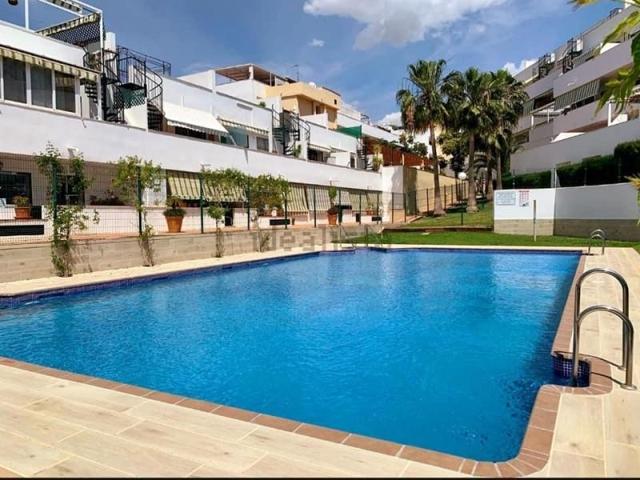 Piso en alquiler en Benalmádena, Nueva Torrequebrada photo 0