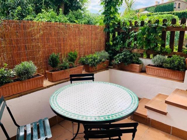 Casa en alquiler en Corçà photo 0