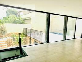 Bungalow en alquiler en Santa Maria del Camí photo 0