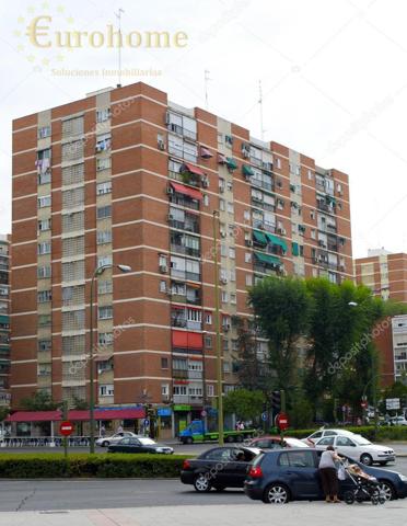 Local comercial en alquiler en Madrid, Fuencarral-El Pardo photo 0