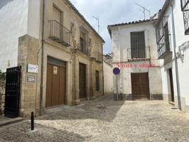 Casa en venta en Úbeda, Ubeda photo 0