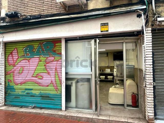 Local comercial en venta en Barcelona, Avinguda dels Rasos de Peguera, 08033 photo 0