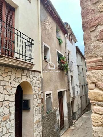 Chalet en venta en Cornudella de Montsant photo 0