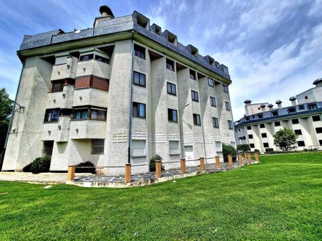 Piso en venta en El Espinar, Urbanizacion photo 0