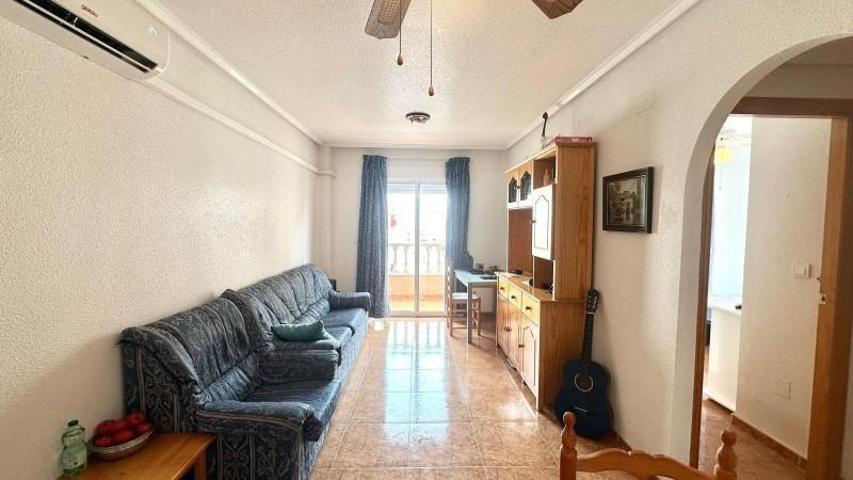 Apartamento en venta en Torrevieja photo 0