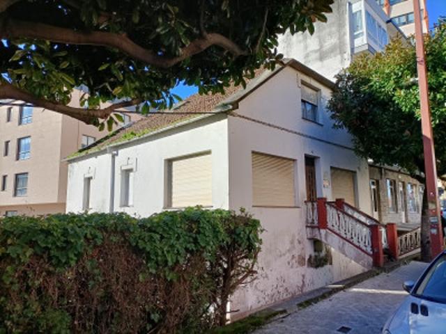 Casa en venta en Fene photo 0