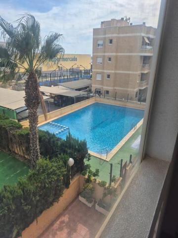 Apartamento en venta en Torrevieja photo 0