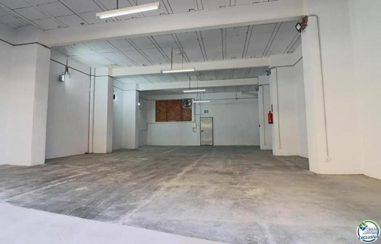Local comercial en venta en Figueres photo 0