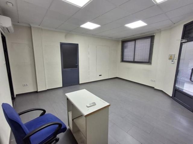 Local comercial en venta en La Roda, Roda (La) photo 0