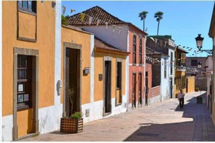 Casa con terreno en venta en Granadilla de Abona, Granadilla photo 0