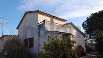 Chalet en venta en Riells y Viabrea, La Selva photo 0