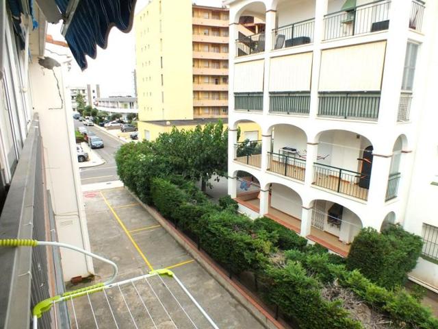 Apartamento en venta en Roses photo 0