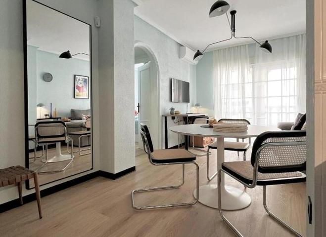 Apartamento en venta en Torrevieja, La Mata photo 0