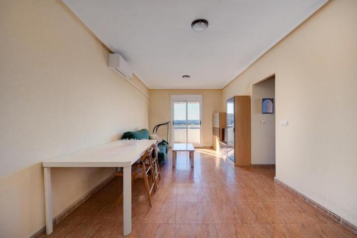 Apartamento en venta en Torrevieja, Centro photo 0