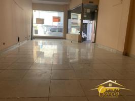 Local comercial en venta en Mérida, Calle Almendralejo, 06800 photo 0