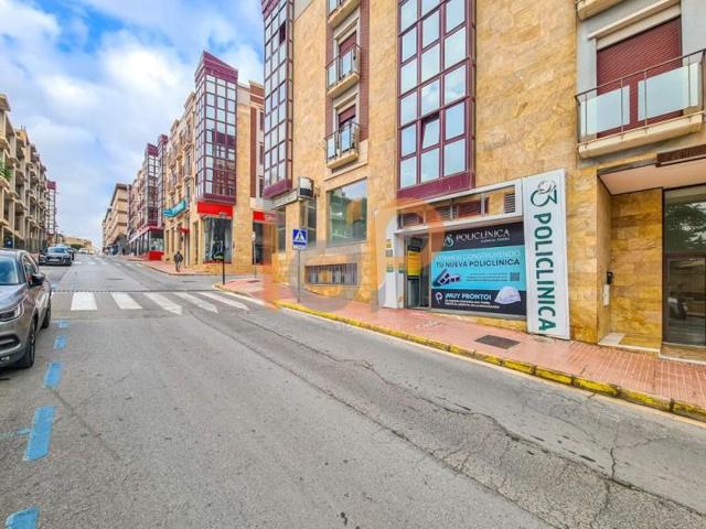 Local comercial en venta en Huércal-Overa, Centro photo 0