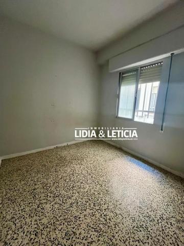 Piso en venta en Alcalá de Guadaira, Centro photo 0