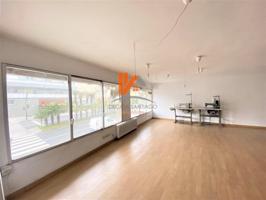 Oficina en venta en Santiago de Compostela photo 0