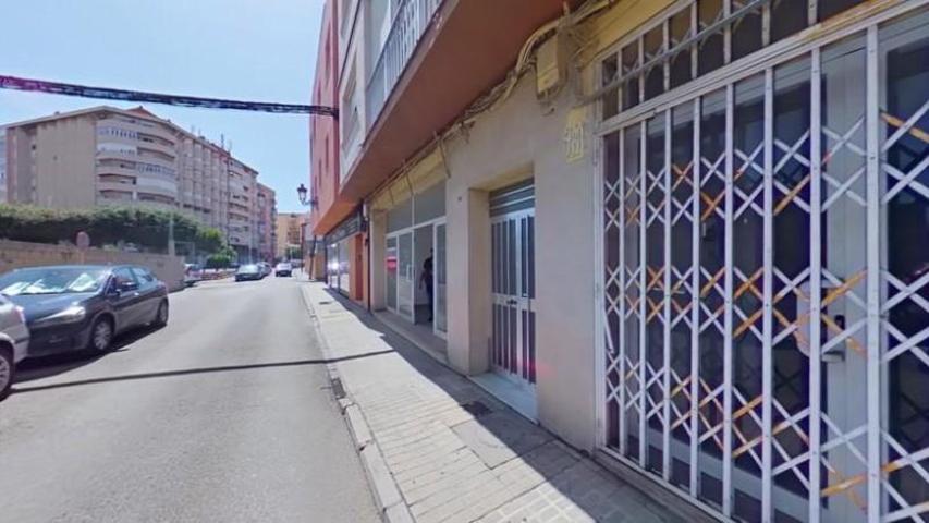 Local comercial en venta en La Línea de la Concepción, Calle Méndez Núñez, 11300 photo 0