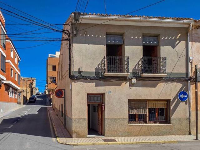Adosada en venta en Pinoso photo 0
