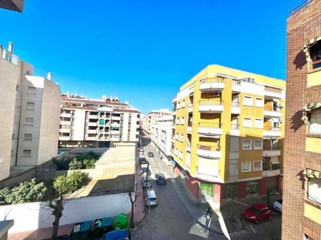 Apartamento en venta en Torrevieja, Centro photo 0