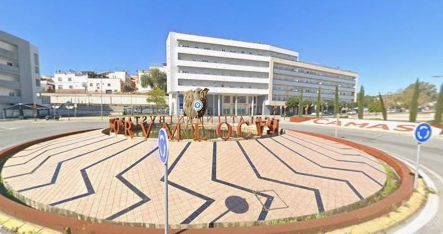 Piso en venta en Camas, Calle la Montaña, 41900 photo 0