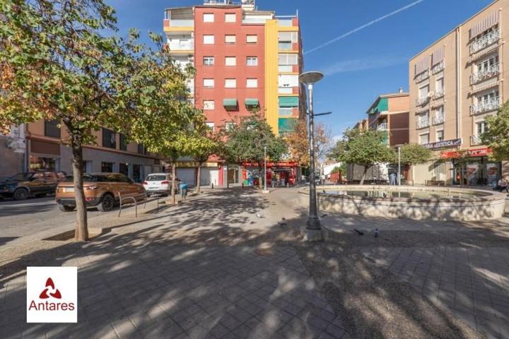 Piso en venta en Granada, Zaidin photo 0