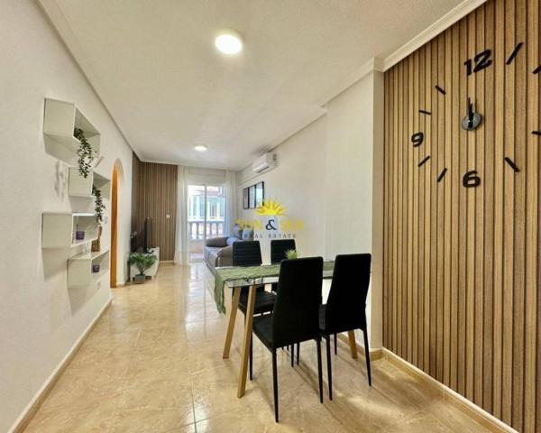 Apartamento en venta en Torrevieja, Torrevieja photo 0