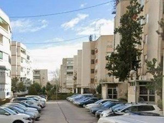 Piso en venta en Madrid, Pinar del Rey photo 0