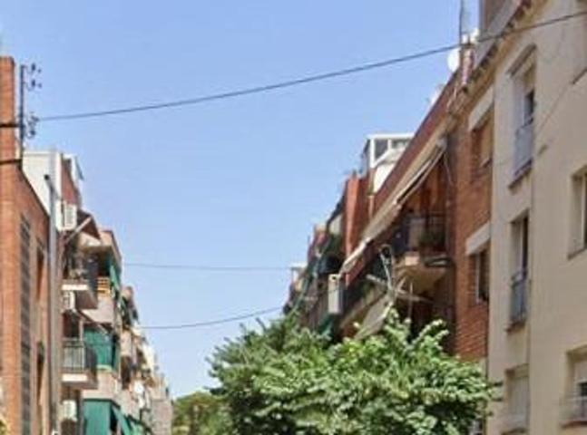 Piso en venta en Sant Boi de Llobregat, Marianao photo 0