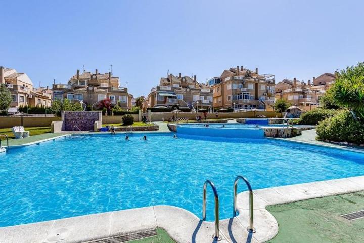 Bungalow en venta en Torrevieja, Torreblanca photo 0