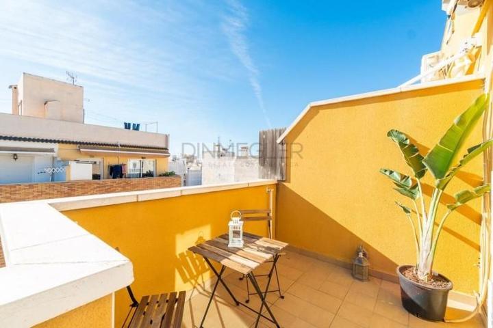 Apartamento en venta en Torrevieja, Centro photo 0