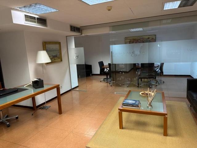 Oficina en venta en A Coruña, Ensanche photo 0