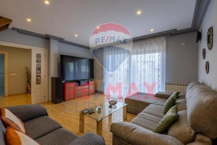 Chalet en venta en Revellinos, Castilla y leon photo 0