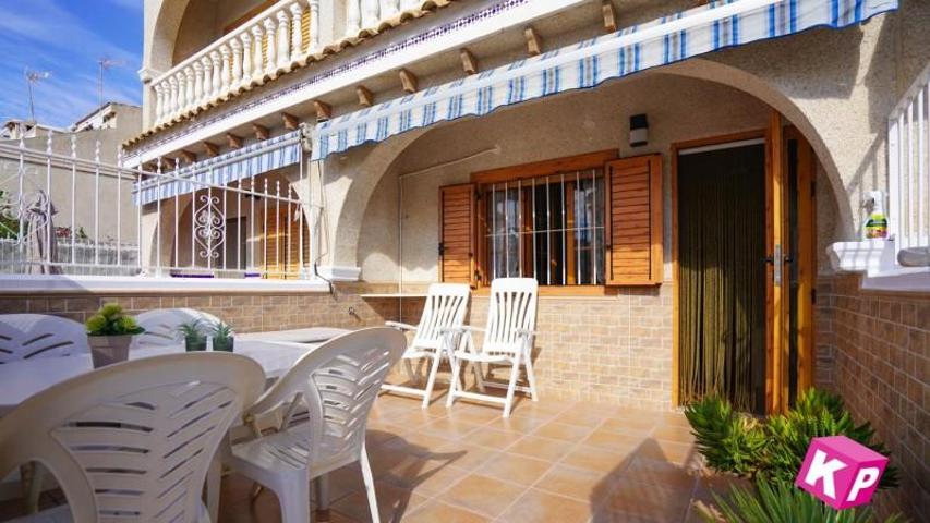 Bungalow en venta en Santa Pola, Calle Elda, 03130 photo 0