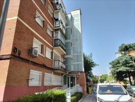 Piso en venta en Madrid, Águilas photo 0