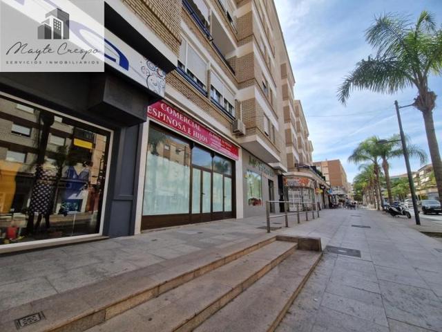 Local comercial en venta en Motril, Av. De Salobreña photo 0