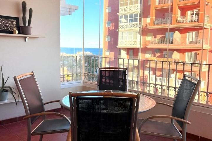 Apartamento en venta en Torrevieja, Playa de los Locos photo 0