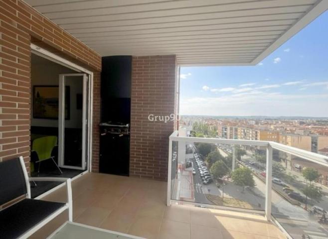 Piso en venta en Lleida photo 0