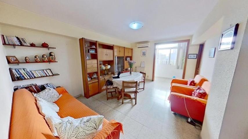 Piso en venta en Barcelona, Sant Martí de Provençals photo 0