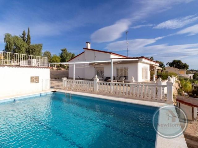 Chalet en venta en Elche photo 0