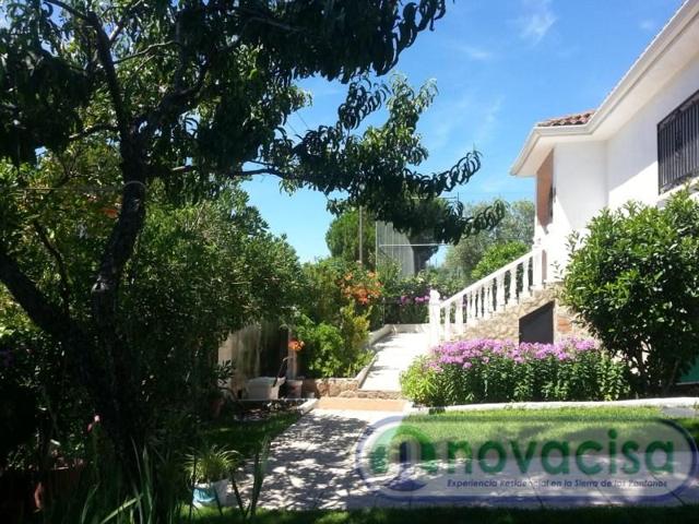 Chalet en venta en San Martín de Valdeiglesias photo 0