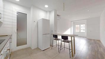 Piso en venta en Barcelona, Hostafrancs photo 0