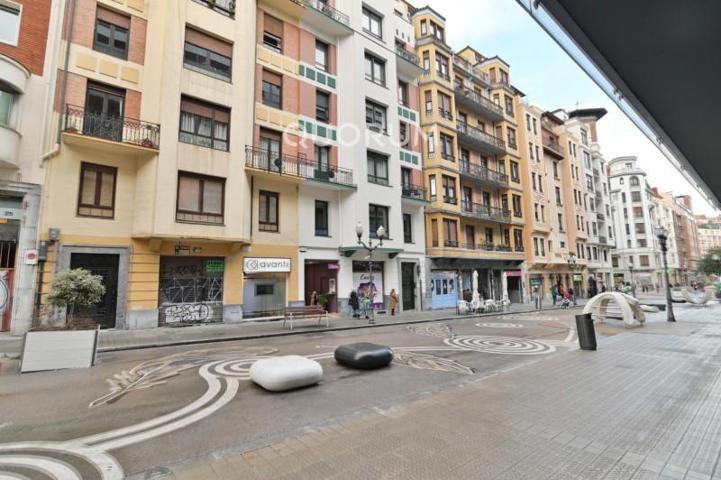 Piso en venta en Bilbao, Alhondiga photo 0